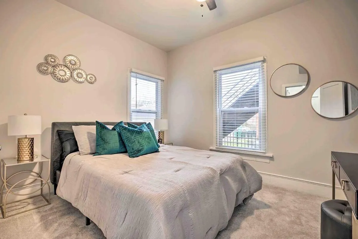 Downtown Columbus Premiere Suite